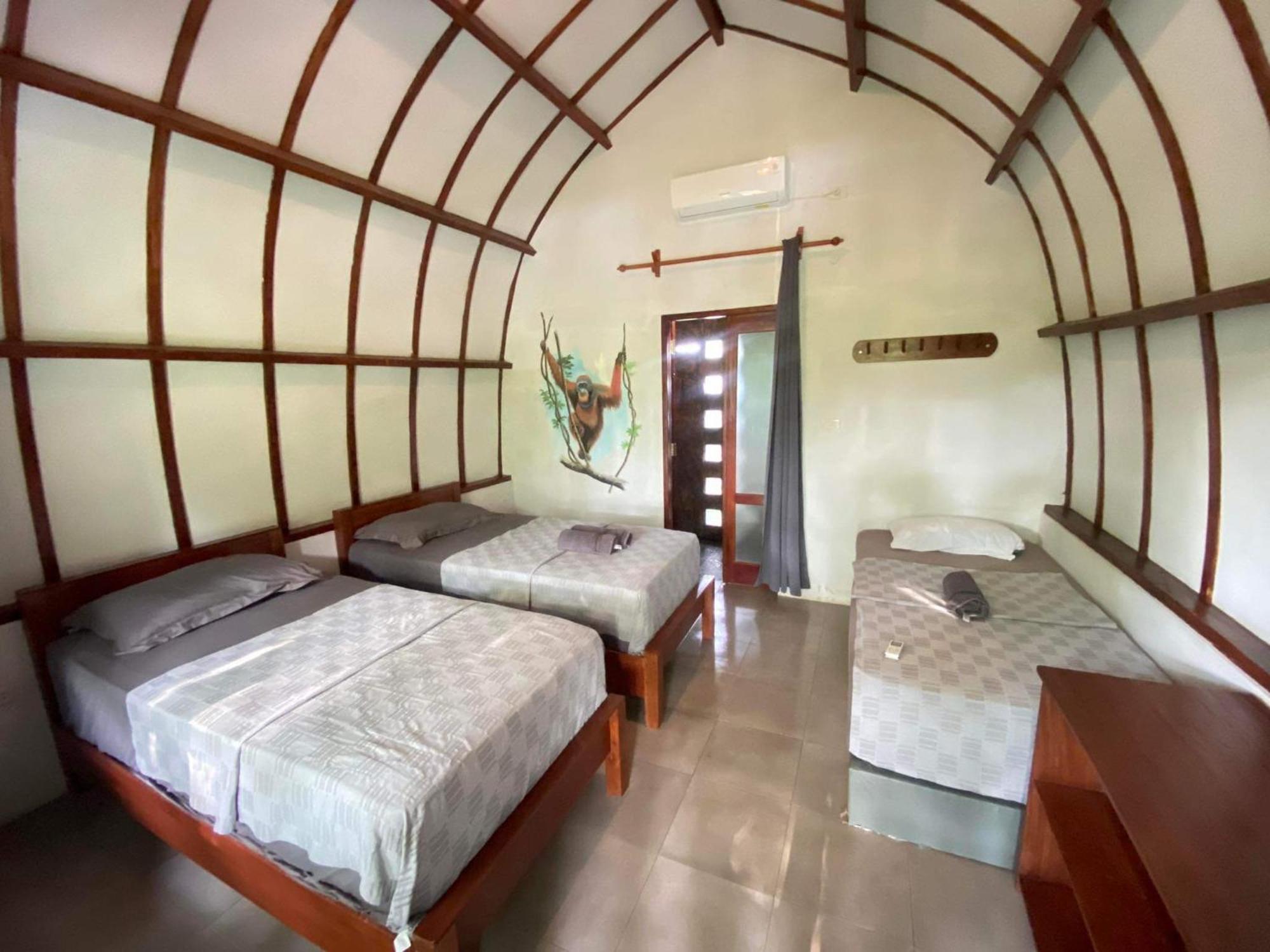 Gino'S Place - Guest House & Jungle Trekking Bukit Lawang Exterior photo