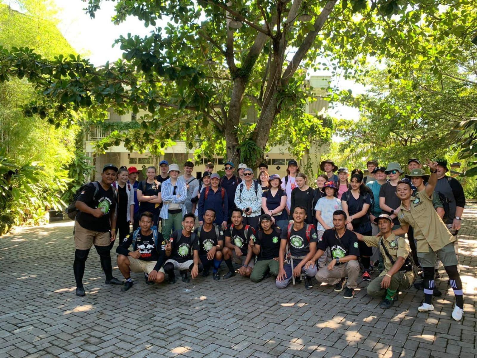 Gino'S Place - Guest House & Jungle Trekking Bukit Lawang Exterior photo