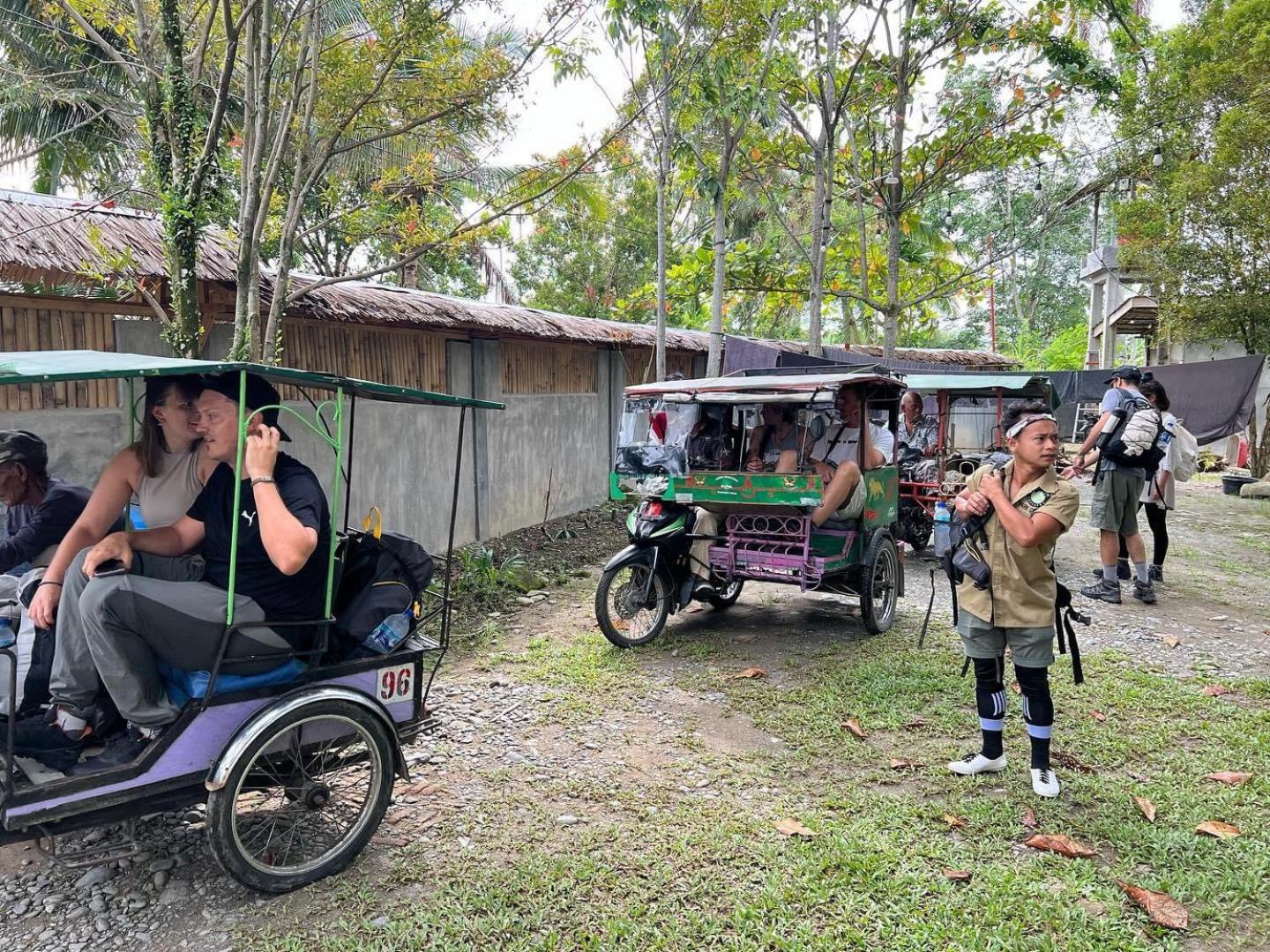Gino'S Place - Guest House & Jungle Trekking Bukit Lawang Exterior photo